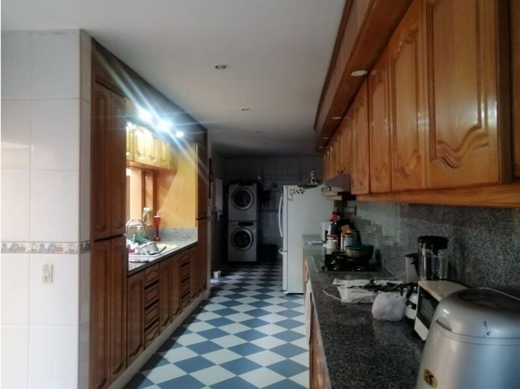 Casa de 6 alcobas en venta en Niza Norte, Bogotá, 450 m² · foto 6 de 20