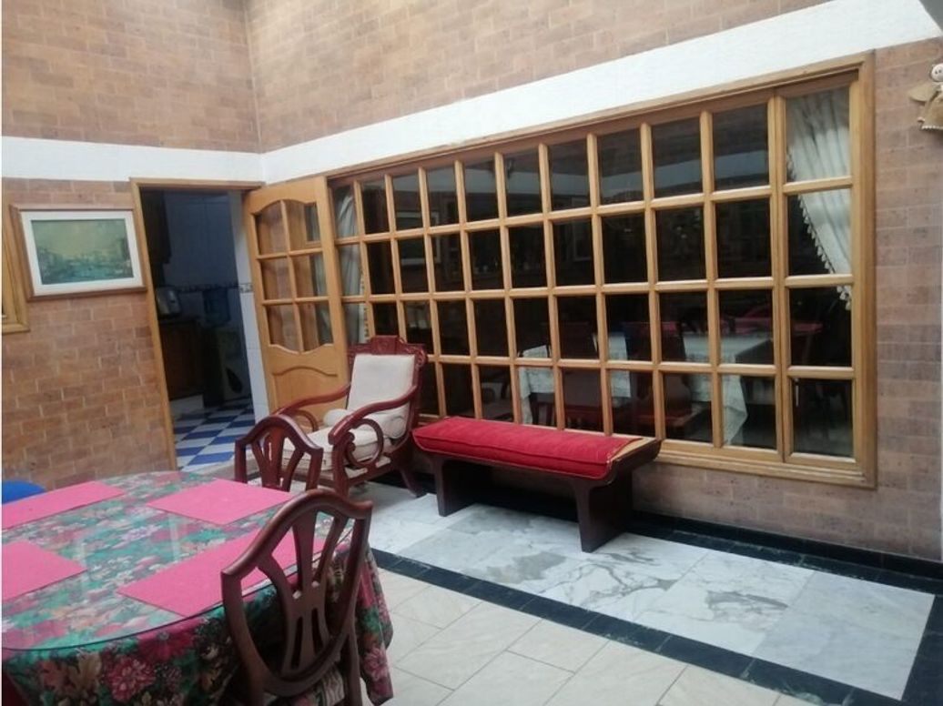 Casa de 6 alcobas en venta en Niza Norte, Bogotá, 450 m² · foto 18 de 20