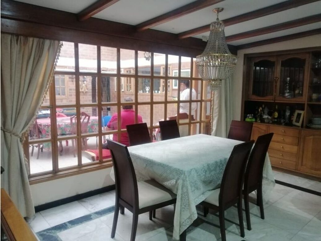 Casa de 6 alcobas en venta en Niza Norte, Bogotá, 450 m² · foto 16 de 20