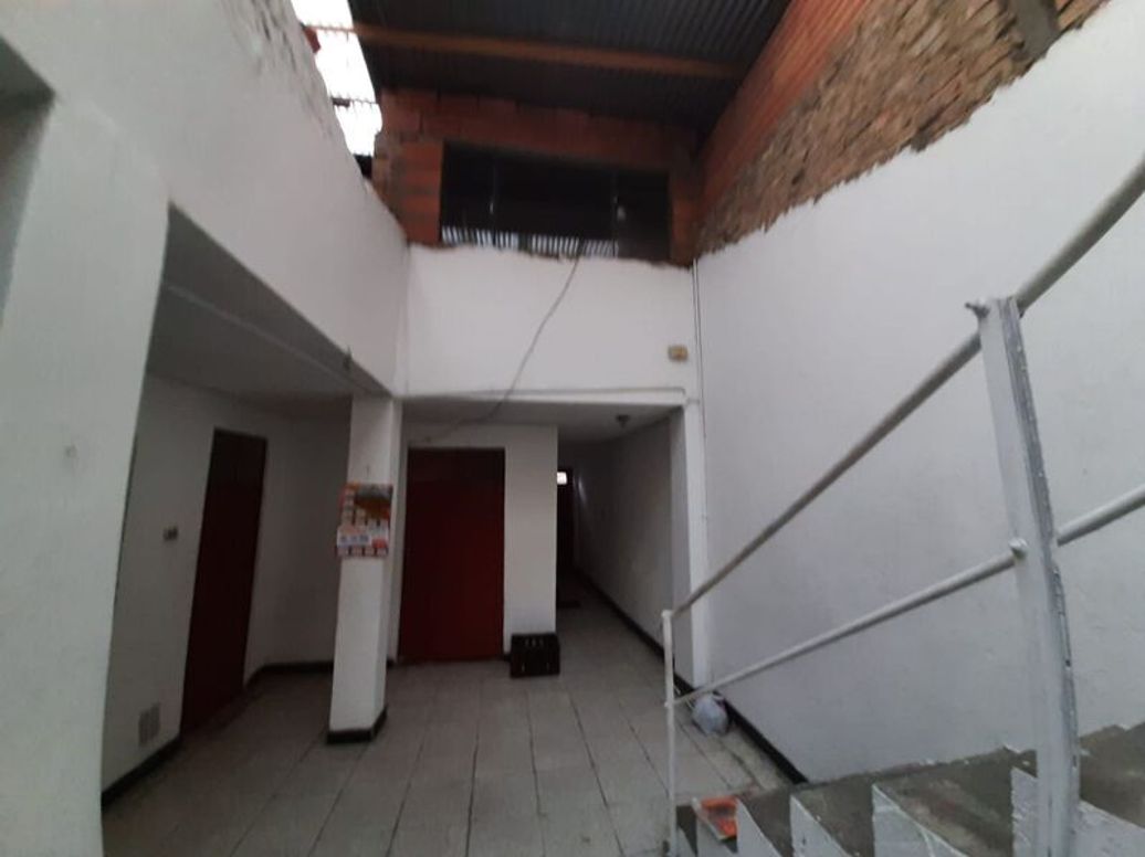 Casa de 9 alcobas en venta en La Ronda, Bogotá, 240 m² · foto 8 de 18