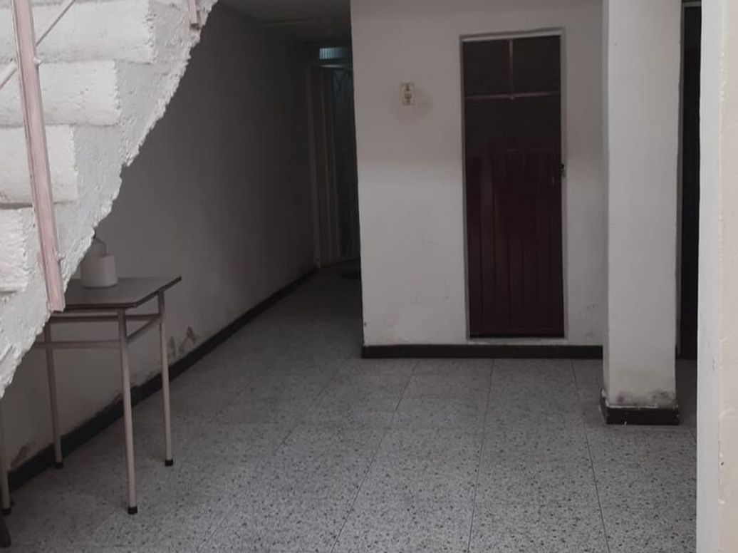Casa de 9 alcobas en venta en La Ronda, Bogotá, 240 m² · foto 7 de 18