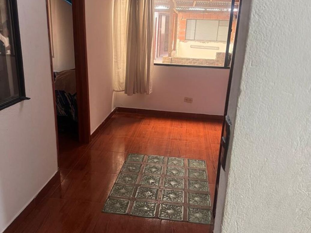 Casa de 9 alcobas en venta en La Ronda, Bogotá, 240 m² · foto 14 de 18