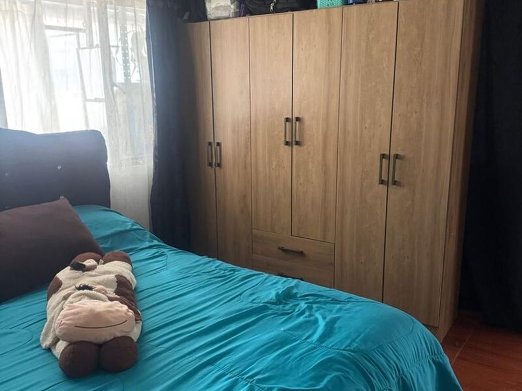 Casa de 9 alcobas en venta en La Ronda, Bogotá, 240 m² · foto 18 de 18