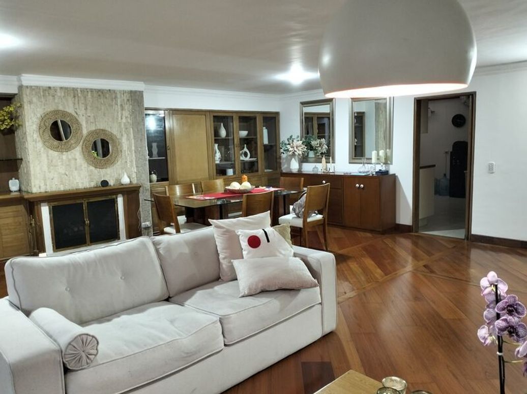 Apartamento de 3 alcobas en venta en San Patricio, Bogotá, 160 m² · foto 3 de 20