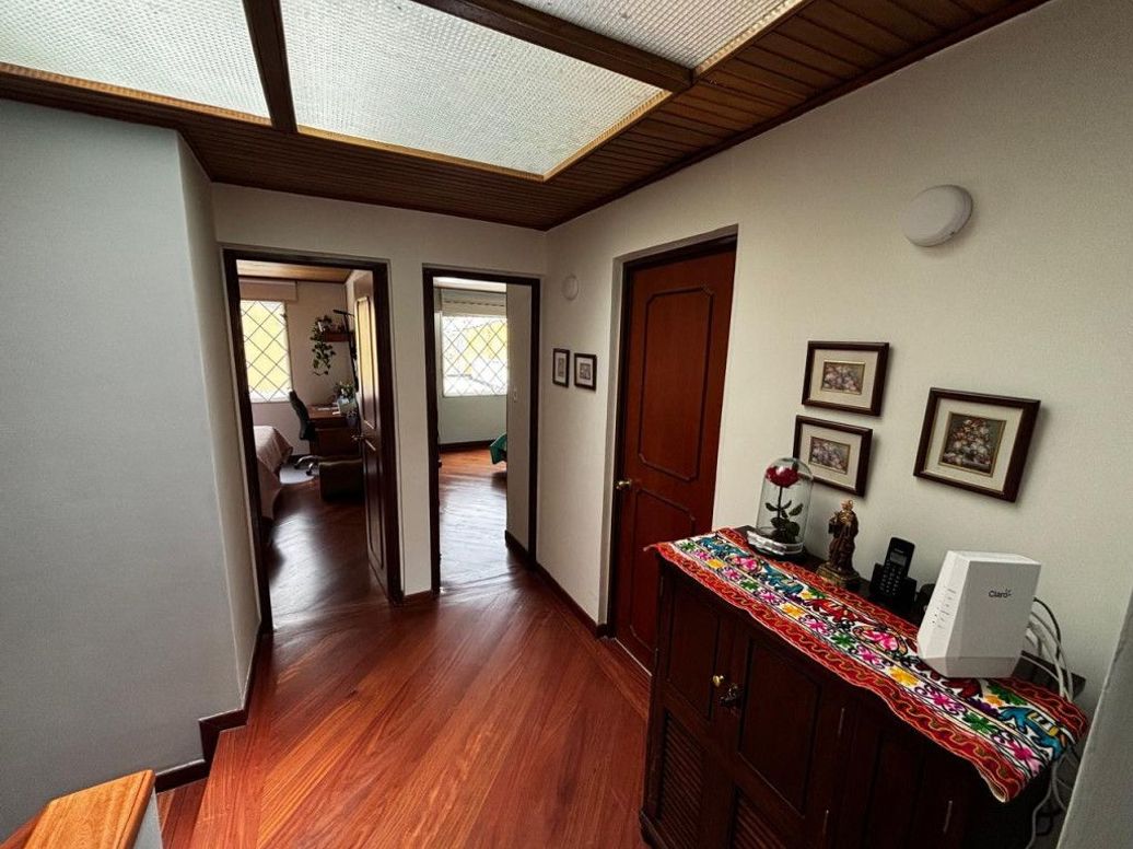 Casa de 3 alcobas en venta en Cedro Salazar, Bogotá, 156 m² · foto 10 de 16