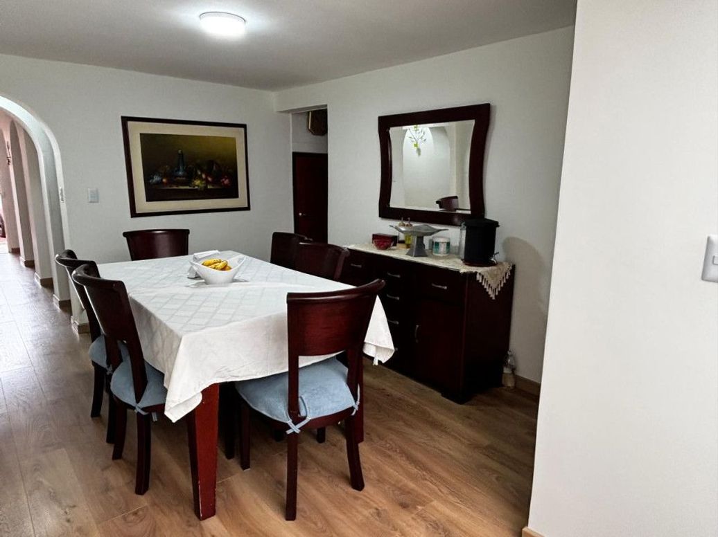 Casa de 3 alcobas en venta en Cedro Salazar, Bogotá, 156 m² · foto 4 de 16