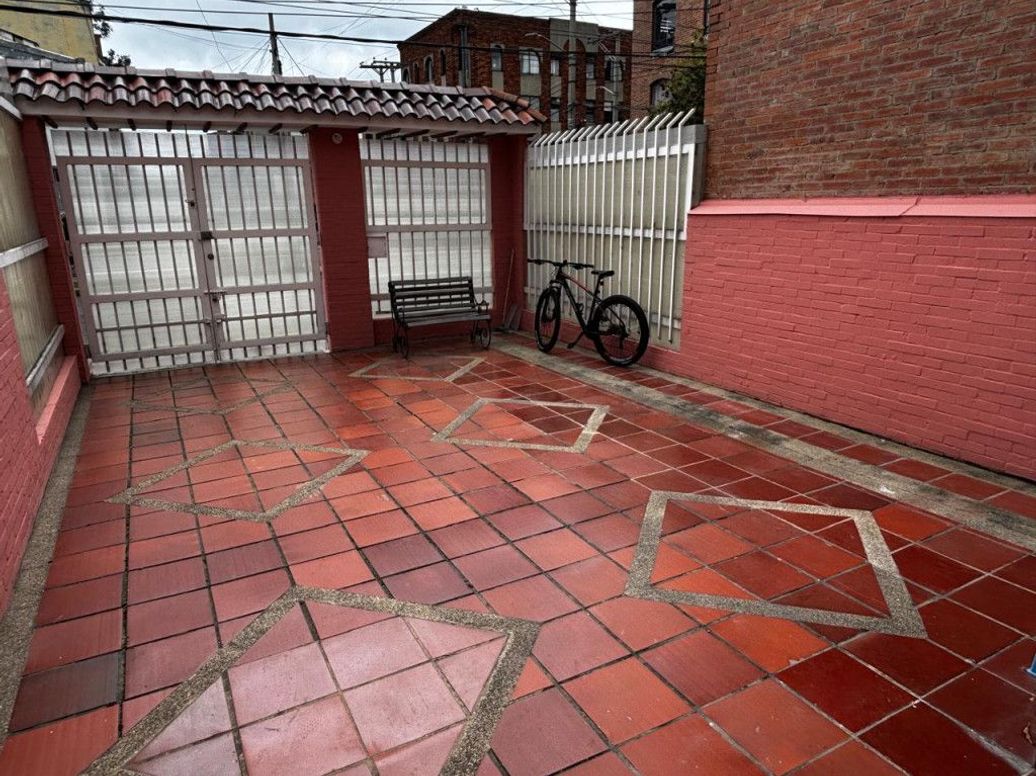 Casa de 3 alcobas en venta en Cedro Salazar, Bogotá, 156 m² · foto 16 de 16