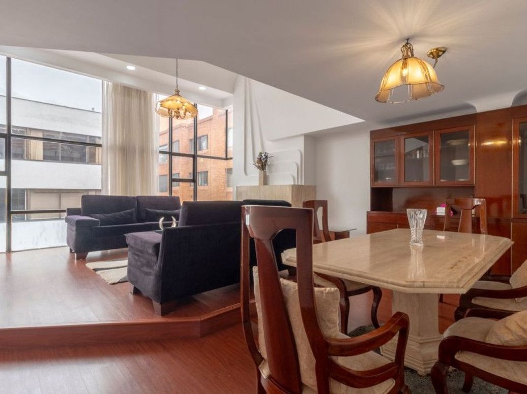 Apartamento de 3 alcobas en venta en Chico, Bogotá, 270 m² · foto 2 de 20