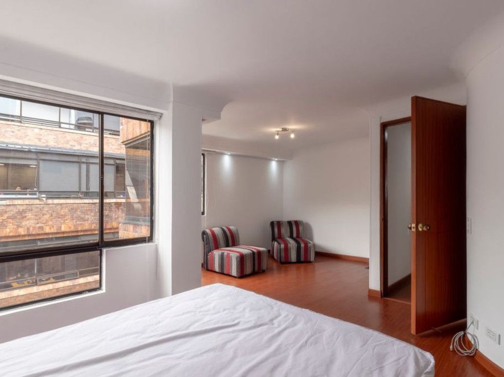 Apartamento de 3 alcobas en venta en Chico, Bogotá, 270 m² · foto 15 de 20