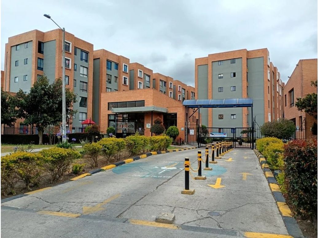 Apartamento de 1 alcoba en venta en Suba, Bogotá, 39 m² · foto 7 de 10