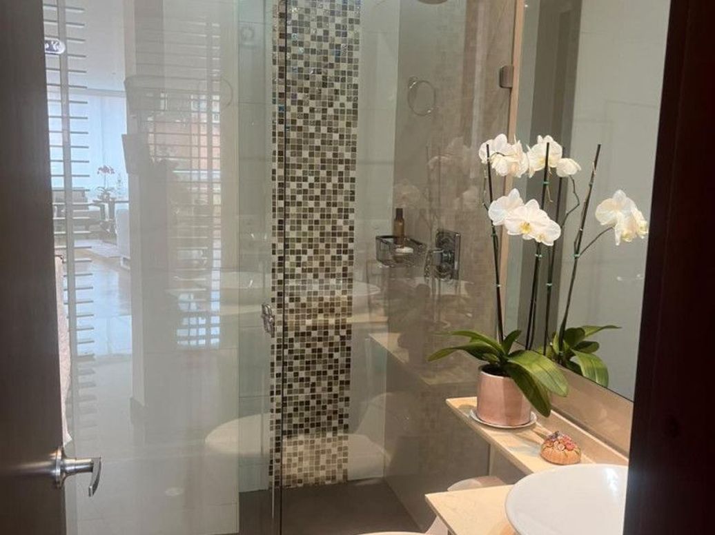 Apartamento de 3 alcobas en venta en La Carolina, Bogotá, 136 m² · foto 9 de 9