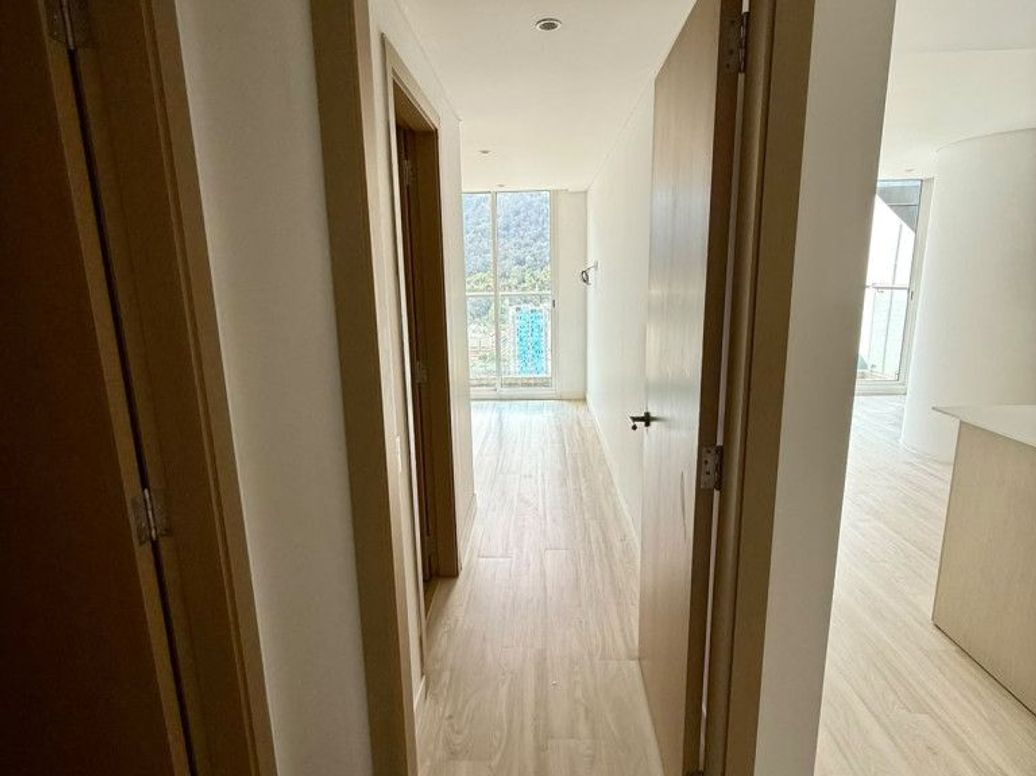 Apartaestudio en venta en Las Nieves, Bogotá, 56 m² · foto 6 de 11