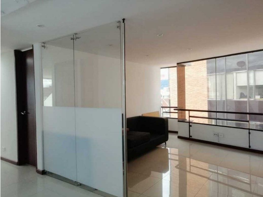 Apartamento de 3 alcobas en venta en Chico, Bogotá, 125 m² · foto 3 de 20