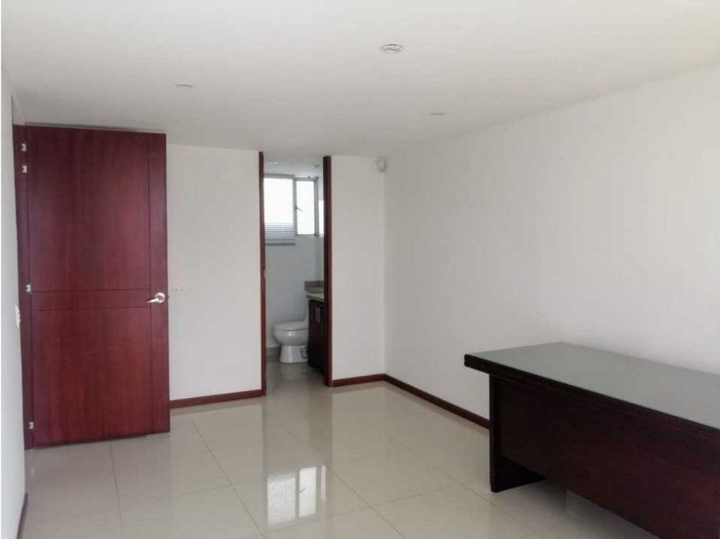 Apartamento de 3 alcobas en venta en Chico, Bogotá, 125 m² · foto 12 de 20