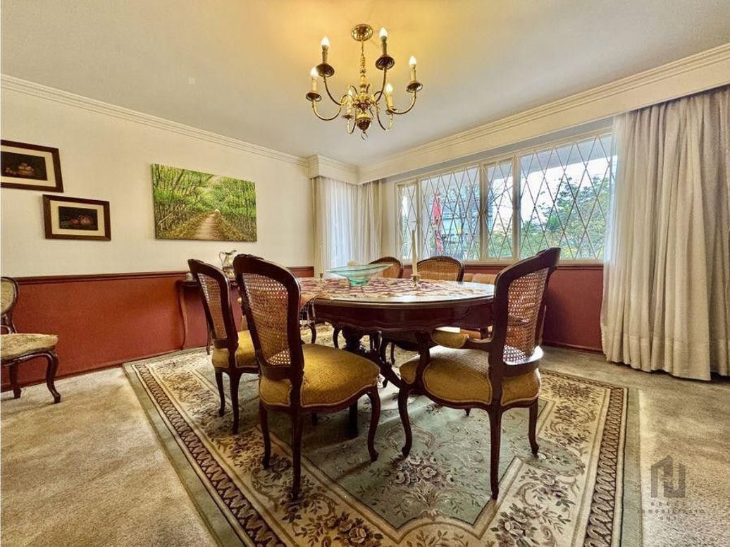 Casa de 4 alcobas en venta en San Patricio, Bogotá, 225 m² · foto 6 de 19