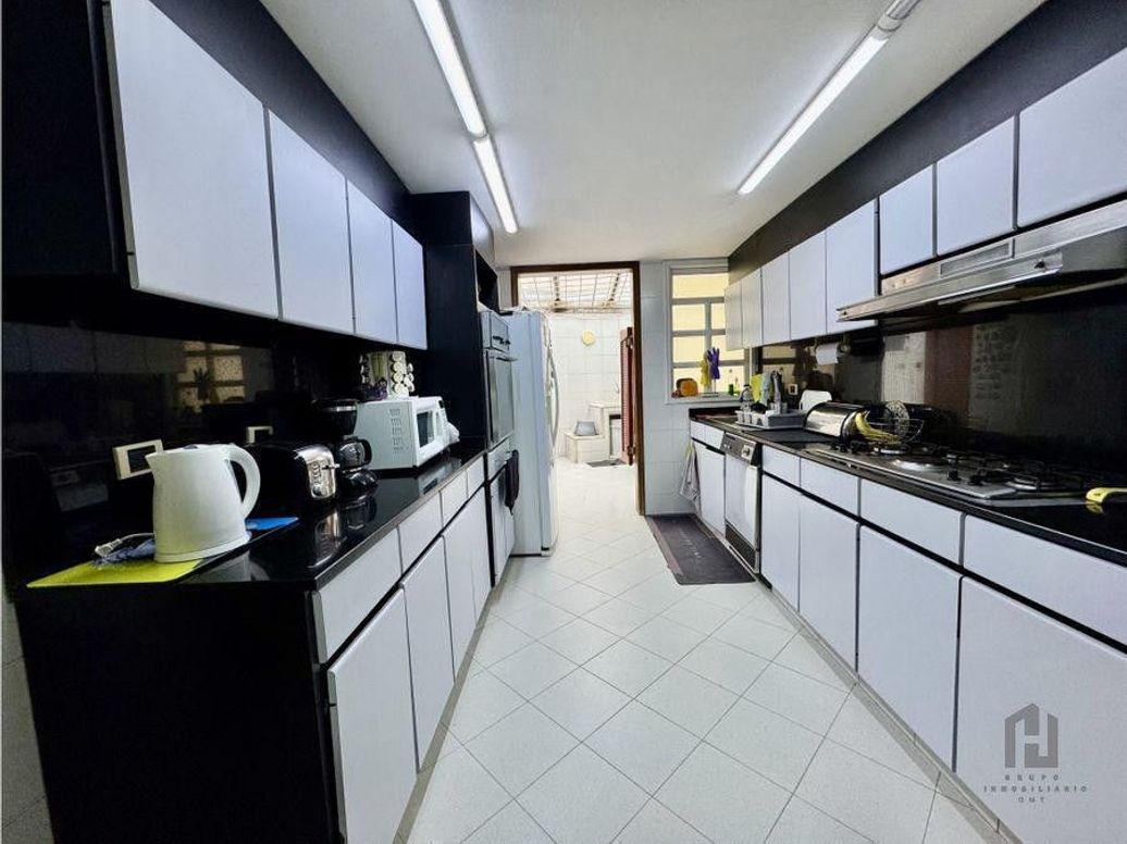 Casa de 4 alcobas en venta en San Patricio, Bogotá, 225 m² · foto 7 de 19