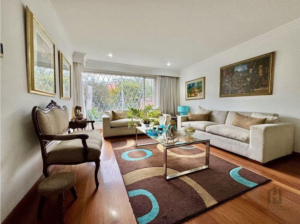 Casa de 4 alcobas en venta en San Patricio, Bogotá, 225 m² · foto 4 de 19