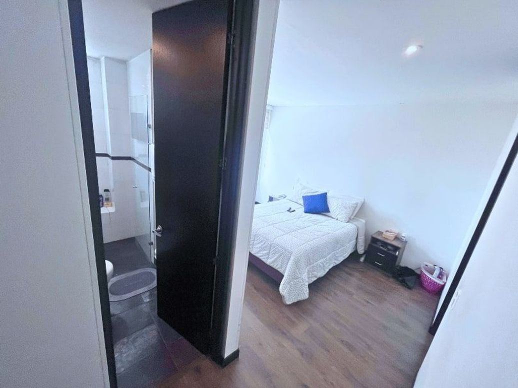 Apartamento de 2 alcobas en venta en Santa Barbara, Bogotá, 72 m² · foto 11 de 18