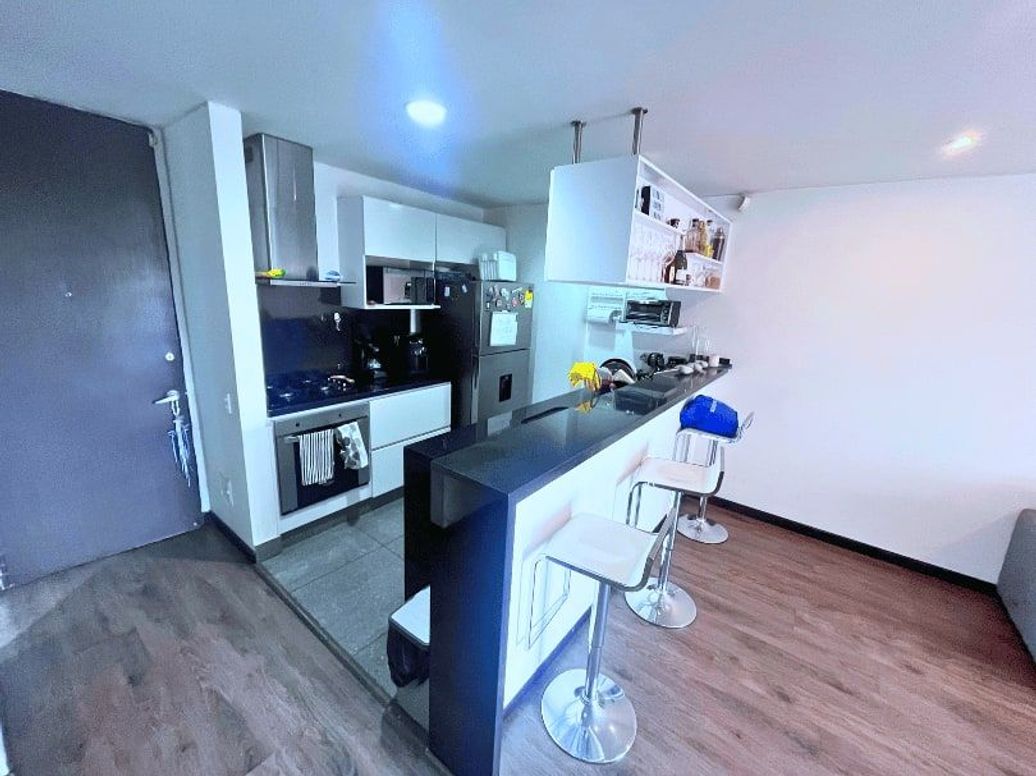 Apartamento de 2 alcobas en venta en Santa Barbara, Bogotá, 72 m² · foto 3 de 18