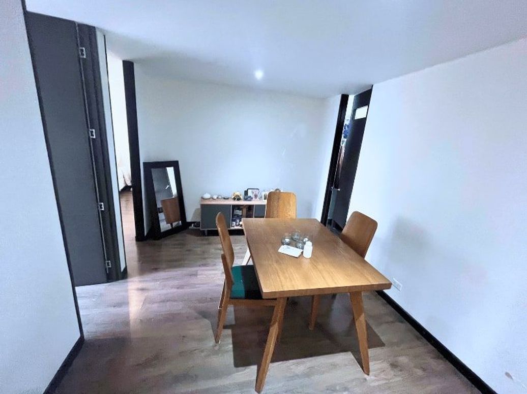 Apartamento de 2 alcobas en venta en Santa Barbara, Bogotá, 72 m² · foto 7 de 18