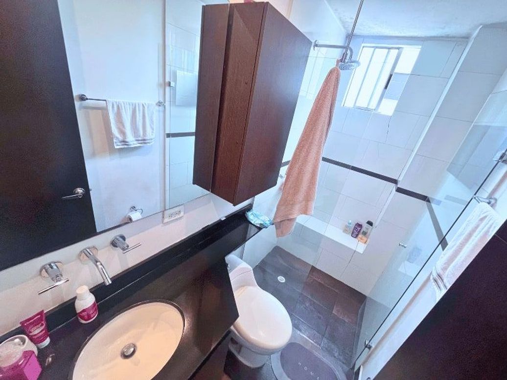 Apartamento de 2 alcobas en venta en Santa Barbara, Bogotá, 72 m² · foto 14 de 18