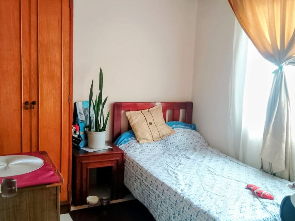 Casa de 5 alcobas en venta en La Española, Bogotá, 117 m² · foto 3 de 17