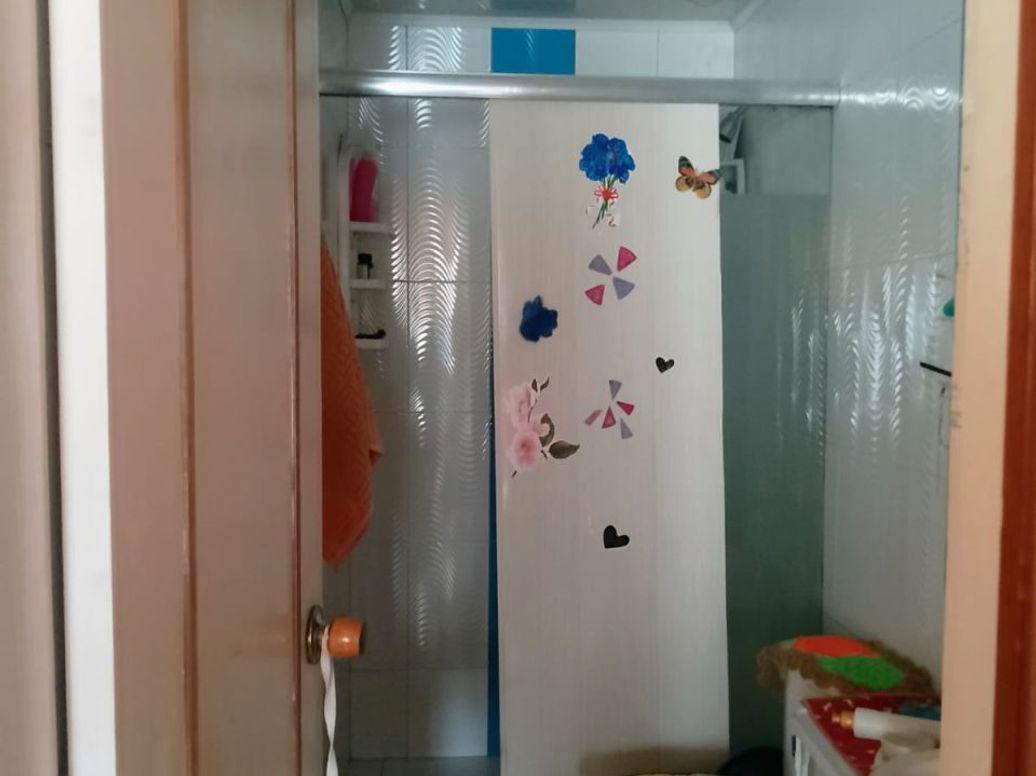 Casa de 5 alcobas en venta en La Española, Bogotá, 117 m² · foto 15 de 17