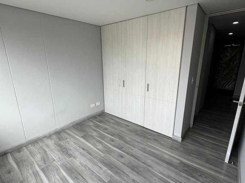 Apartamento de 3 alcobas en venta en La Esperanza Norte, Bogotá, 42 m² · foto 12 de 14