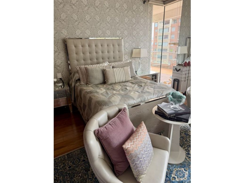 Apartamento de 3 alcobas en venta en Los Rosales, Bogotá, 452 m² · foto 15 de 20