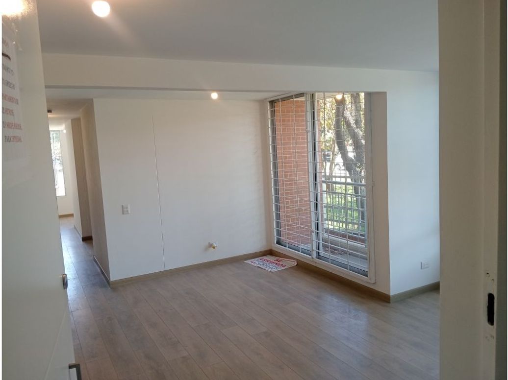 Apartamento de 3 alcobas en venta en Gran Granada, Bogotá, 72 m² · foto 4 de 20