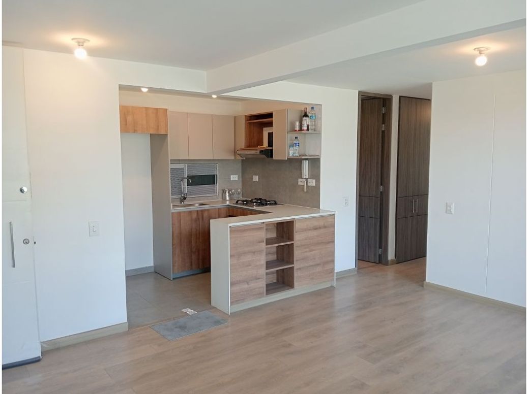 Apartamento de 3 alcobas en venta en Gran Granada, Bogotá, 72 m² · foto 2 de 20