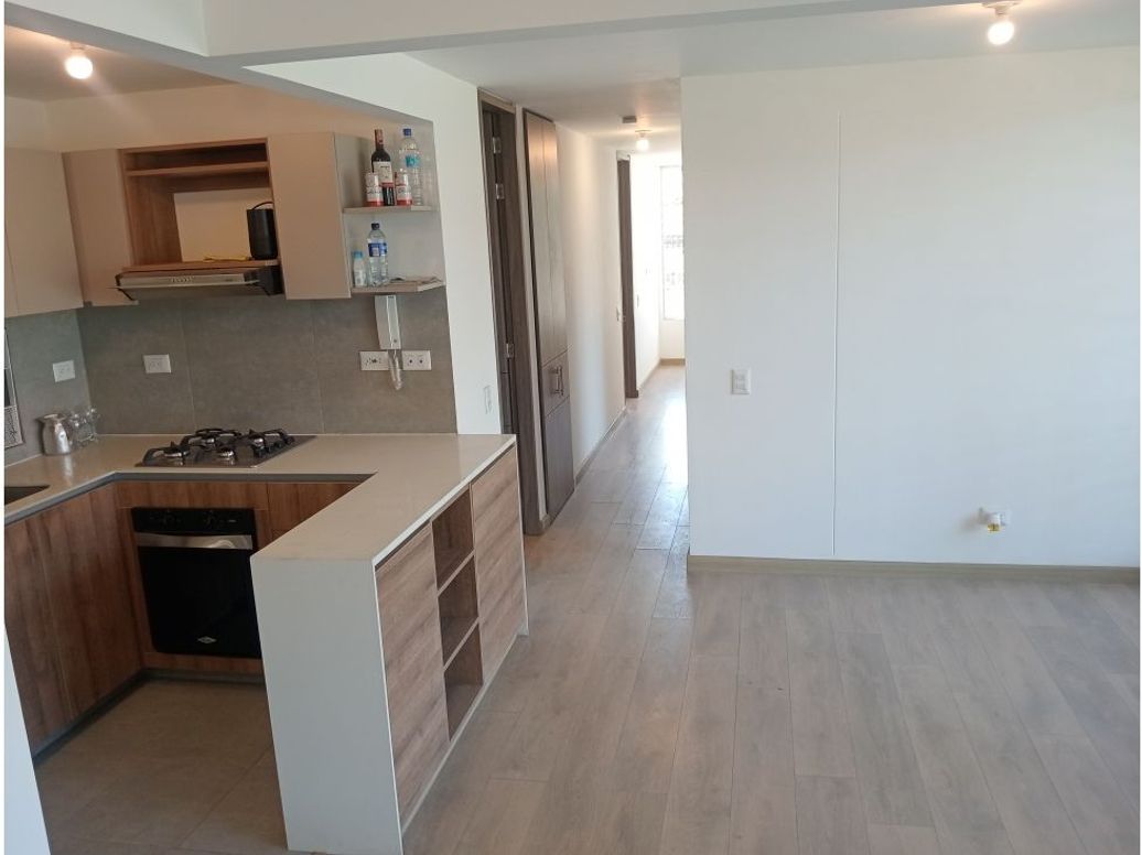 Apartamento de 3 alcobas en venta en Gran Granada, Bogotá, 72 m² · foto 3 de 20