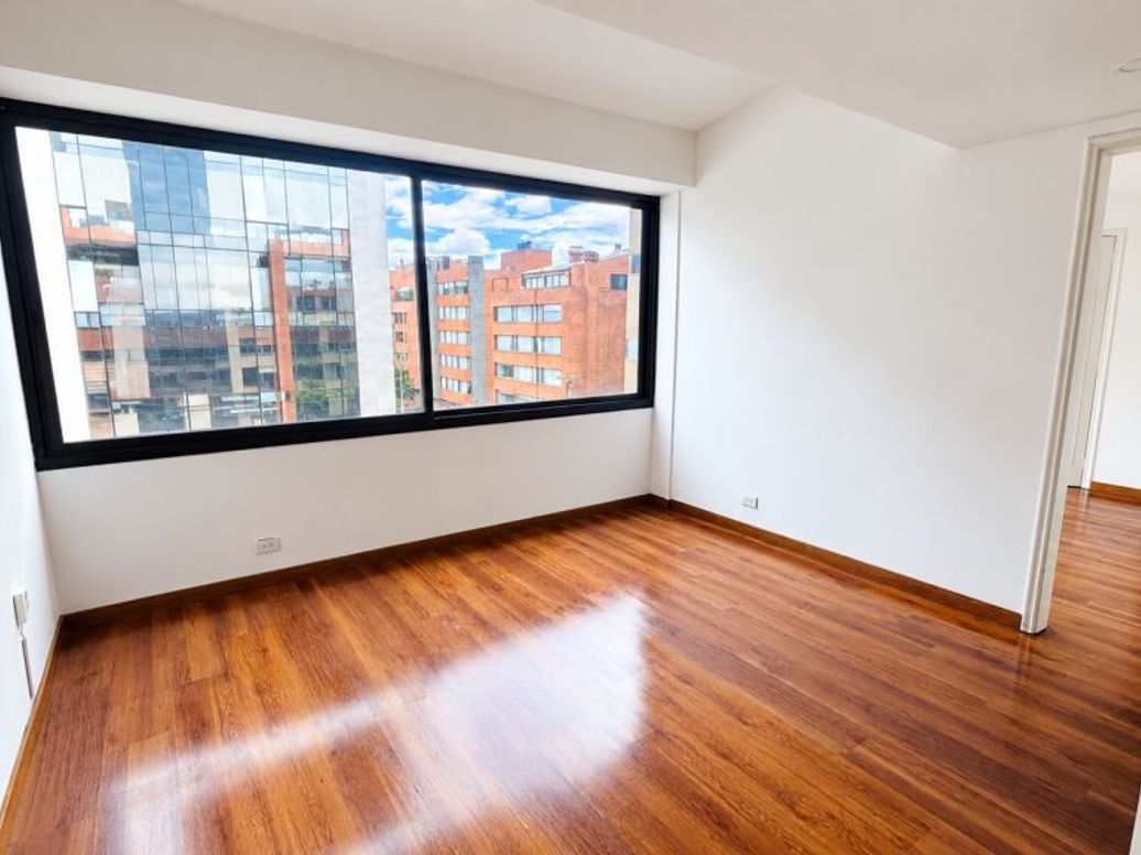 Apartamento de 1 alcoba en arriendo en Chico Norte Et. Iii, Bogotá, 34 m² · foto 3 de 19