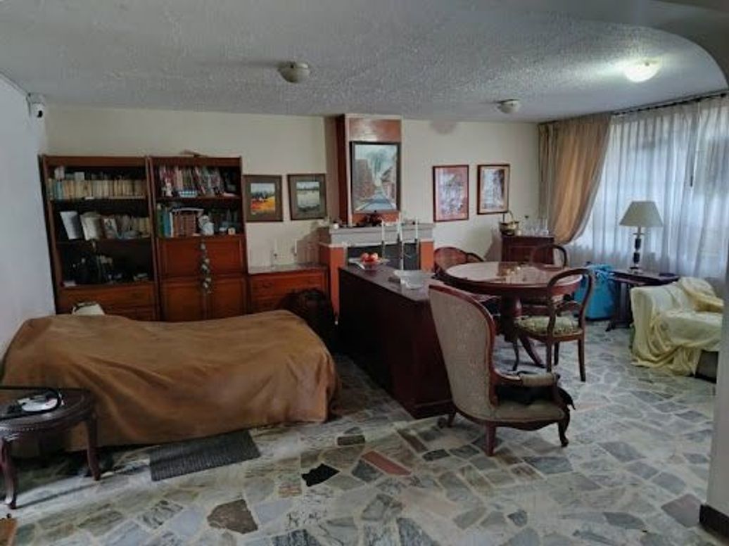 Casa de 5 alcobas en venta en Belalcázar, Bogotá, 246 m² · foto 4 de 17