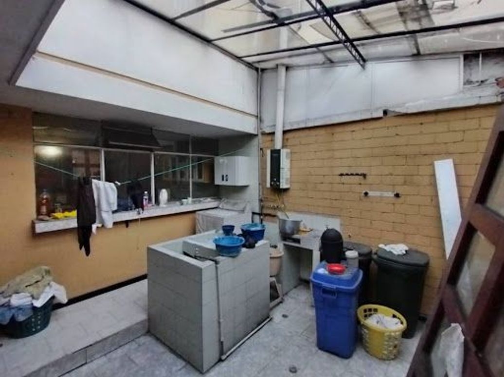 Casa de 5 alcobas en venta en Belalcázar, Bogotá, 246 m² · foto 6 de 17