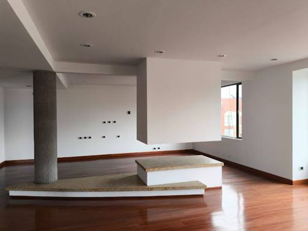 Apartamento de 5 alcobas en venta en Santa Barbara, Bogotá, 380 m² · foto 3 de 20