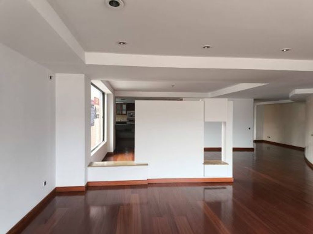 Apartamento de 5 alcobas en venta en Santa Barbara, Bogotá, 380 m² · foto 4 de 20