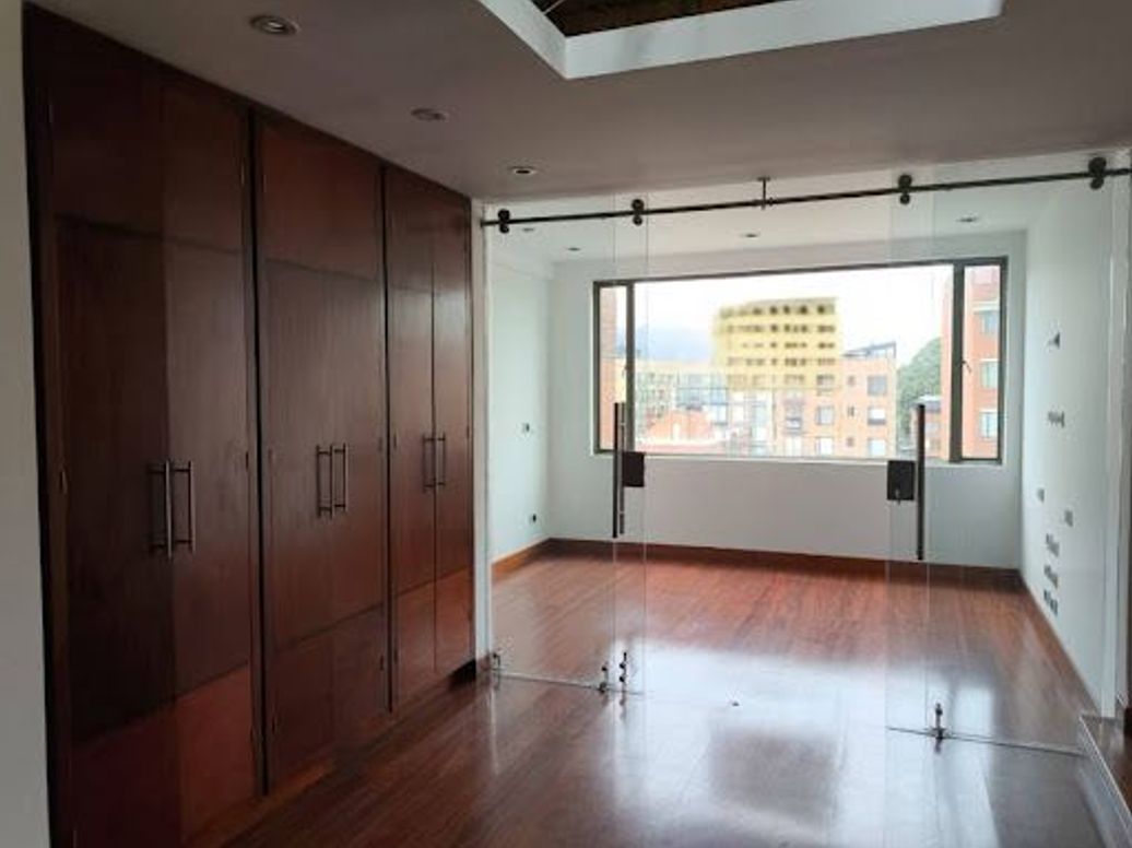 Apartamento de 5 alcobas en venta en Santa Barbara, Bogotá, 380 m² · foto 8 de 20