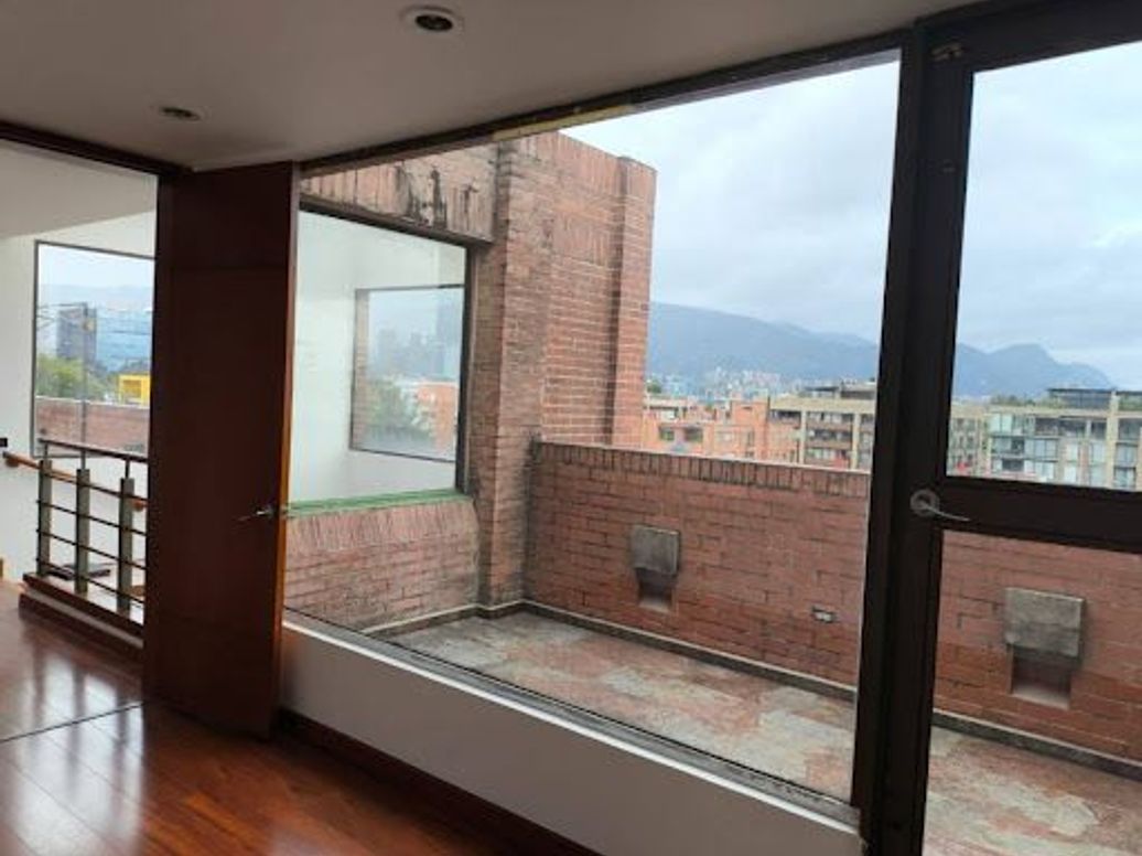 Apartamento de 5 alcobas en venta en Santa Barbara, Bogotá, 380 m² · foto 19 de 20