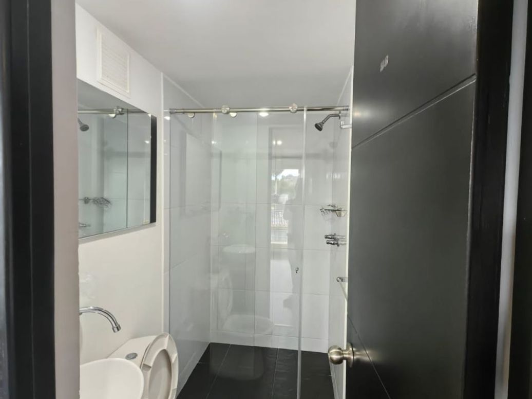 Apartamento de 1 alcoba en venta en Cedritos, Bogotá, 36 m² · foto 3 de 11
