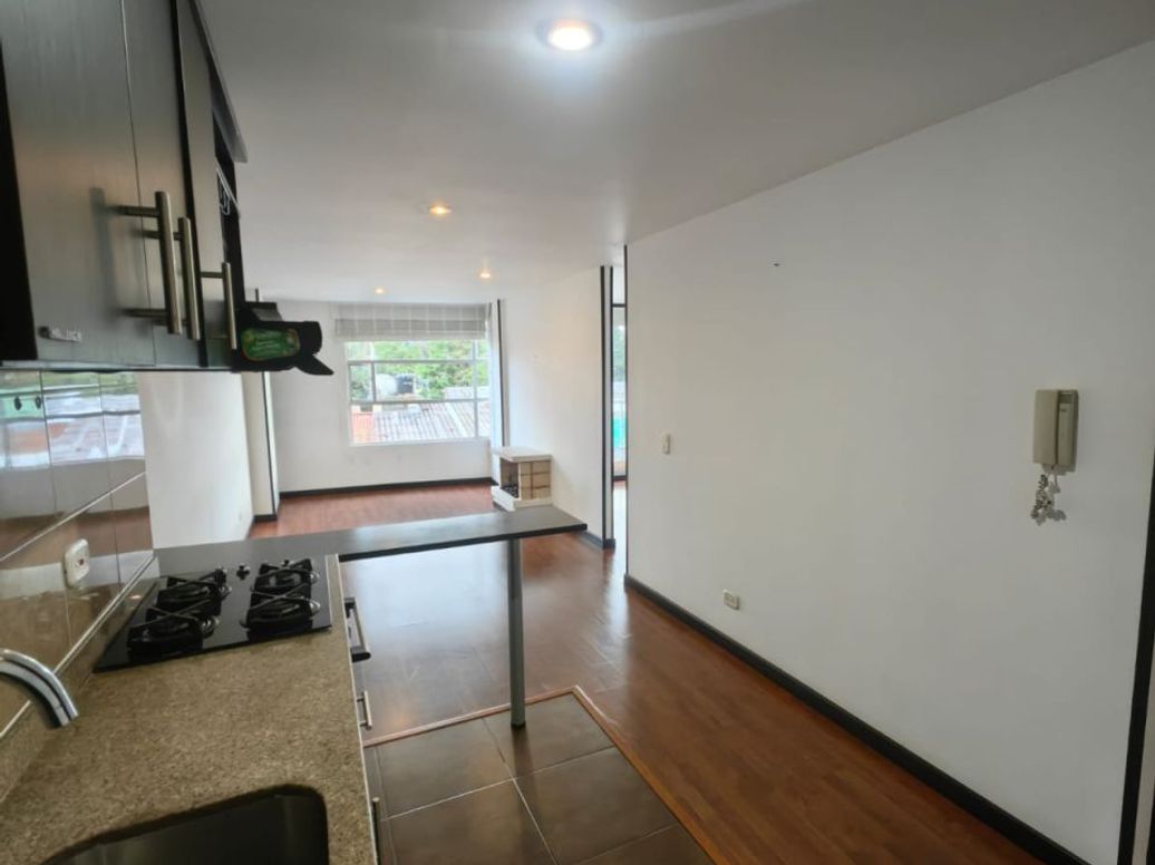 Apartamento de 1 alcoba en venta en Cedritos, Bogotá, 36 m² · foto 4 de 11