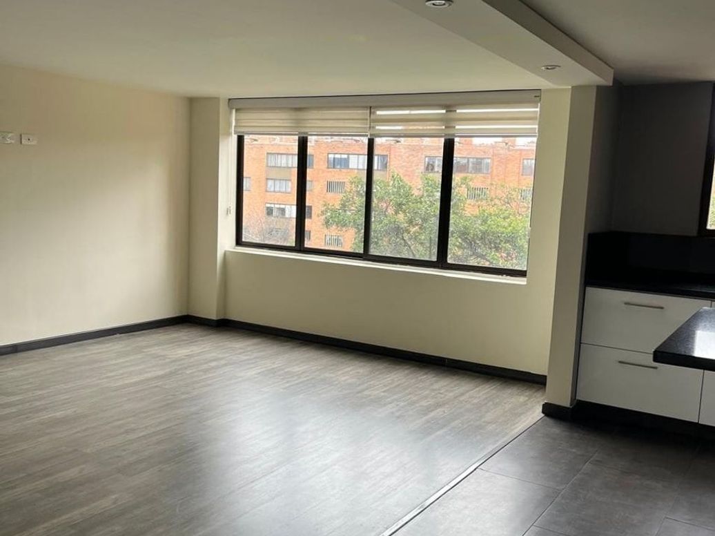 Apartamento de 3 alcobas en venta en Ub. Cordoba, Bogotá, 102 m² · foto 3 de 20
