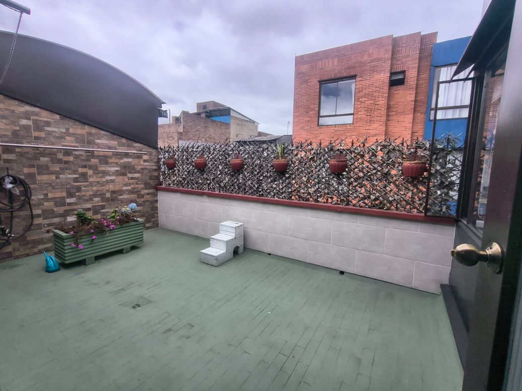 Apartamento de 5 alcobas en venta en Quinta Paredes, Bogotá, 143 m² · foto 16 de 16