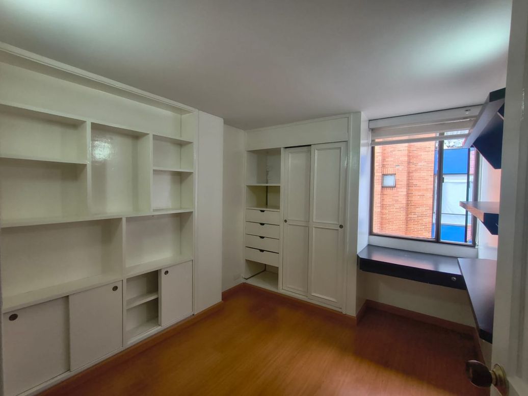 Apartamento de 5 alcobas en venta en Quinta Paredes, Bogotá, 143 m² · foto 7 de 16