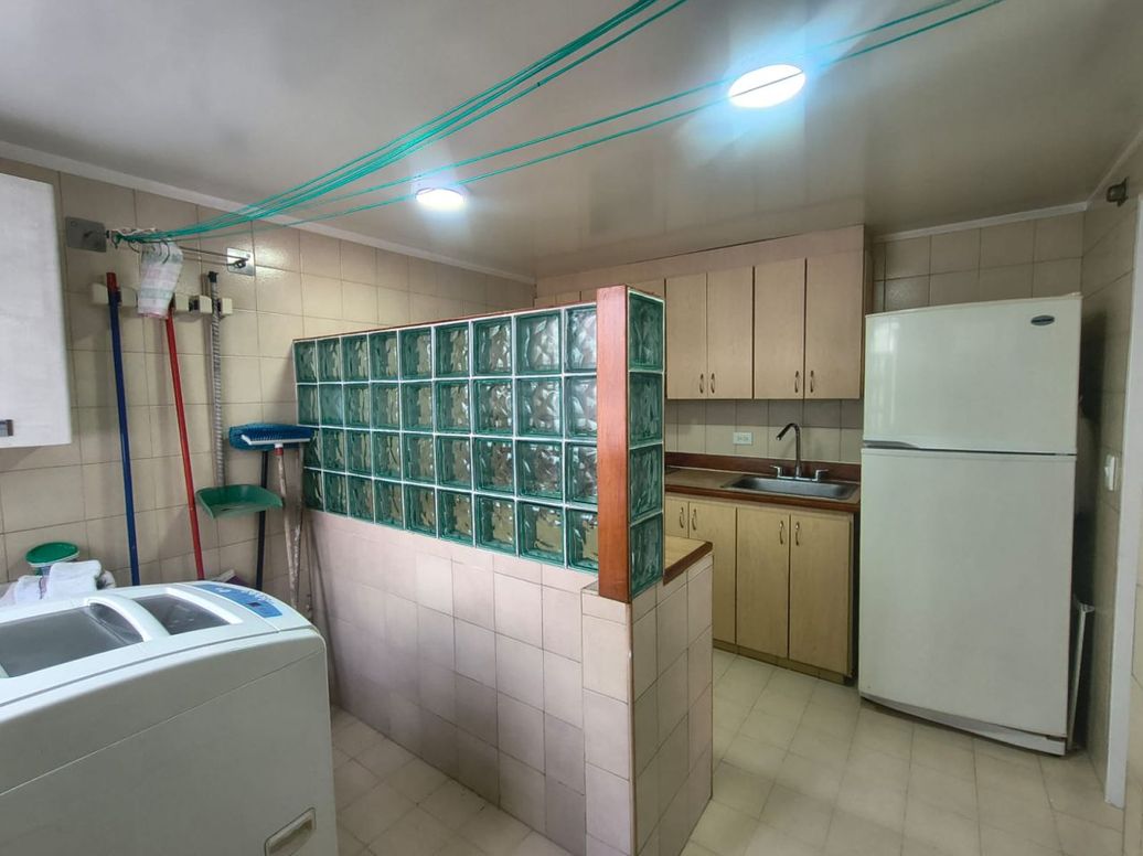 Apartamento de 5 alcobas en venta en Quinta Paredes, Bogotá, 143 m² · foto 3 de 16