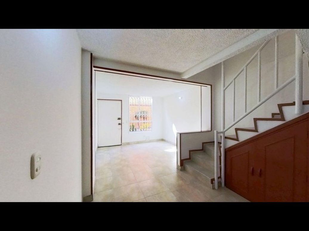 Casa de 4 alcobas en venta en Sabana De Tibabuyes, Bogotá, 79 m² · foto 4 de 20
