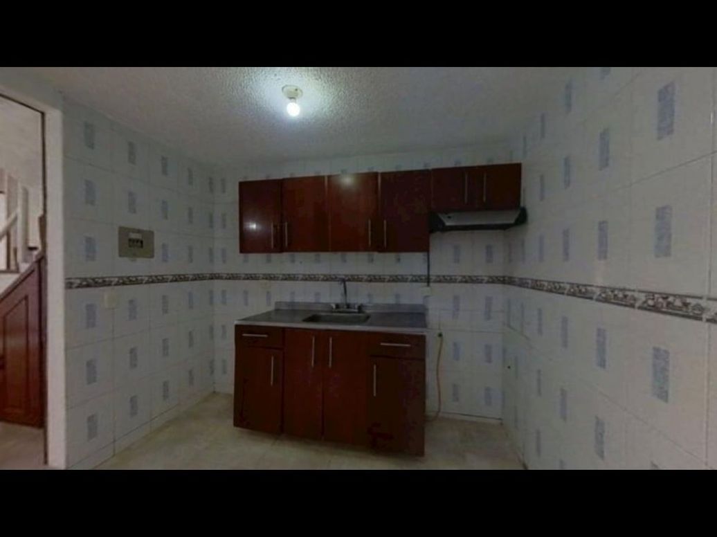 Casa de 4 alcobas en venta en Sabana De Tibabuyes, Bogotá, 79 m² · foto 2 de 20