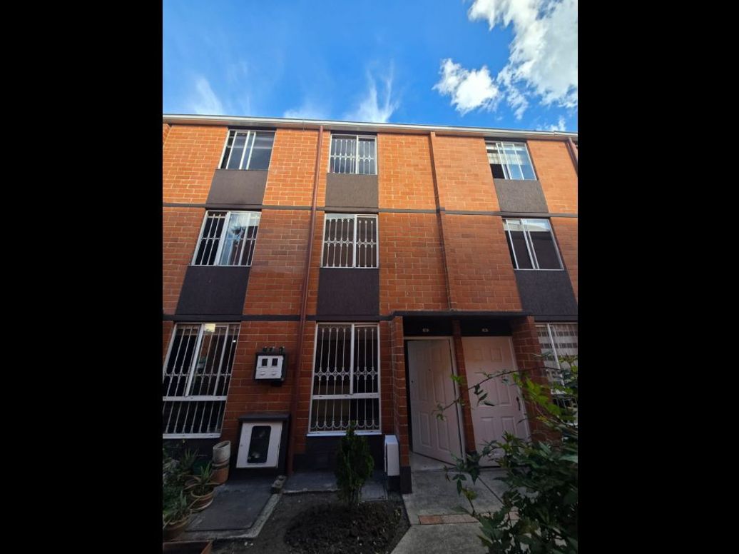 Casa de 4 alcobas en venta en Sabana De Tibabuyes, Bogotá, 79 m² · foto 18 de 20
