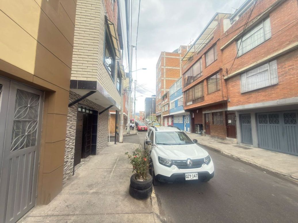 Casa de 3 alcobas en venta en Centenario, Bogotá, 144 m² · foto 6 de 20