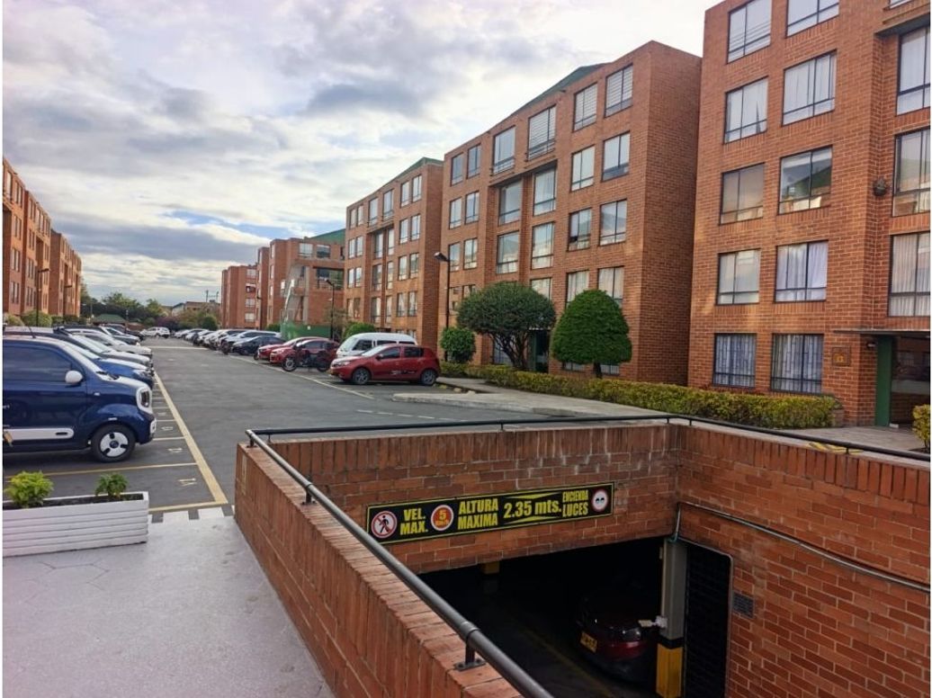 Apartamento de 3 alcobas en venta en Ciudad Quirigua, Bogotá, 61 m² · foto 3 de 13